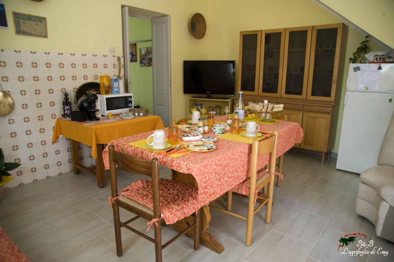 L'Agrifoglio Di Emy Bed and Breakfast Guspini Εξωτερικό φωτογραφία
