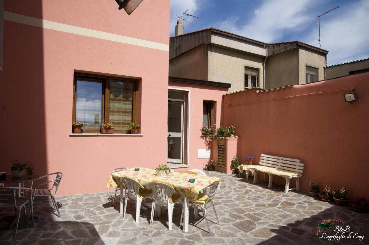 L'Agrifoglio Di Emy Bed and Breakfast Guspini Εξωτερικό φωτογραφία