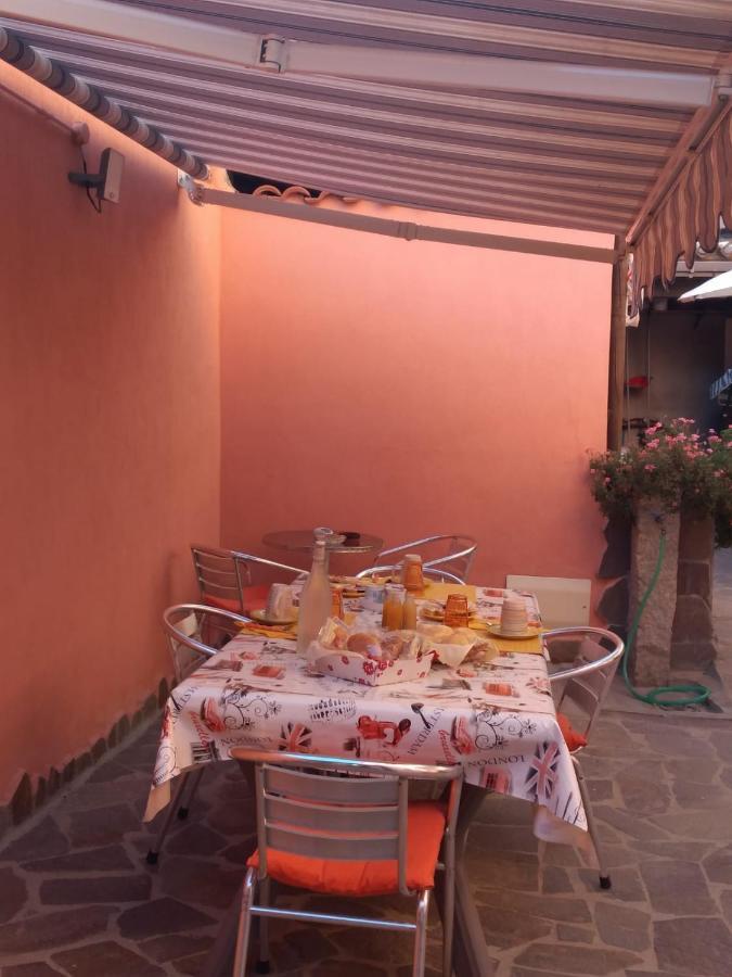 L'Agrifoglio Di Emy Bed and Breakfast Guspini Εξωτερικό φωτογραφία