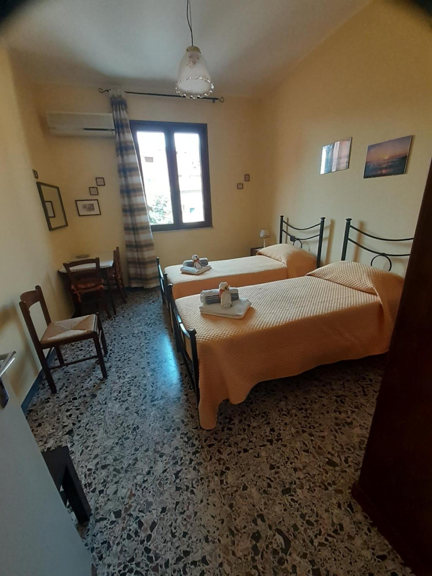 L'Agrifoglio Di Emy Bed and Breakfast Guspini Εξωτερικό φωτογραφία